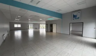  LOCAL COMMERCIAL / BUREAUX 285 m² PLOUDANIEL