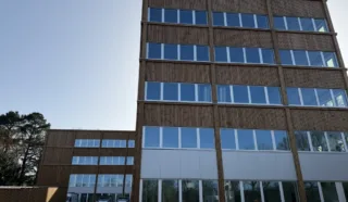  BUREAUX 526 m² BRUZ