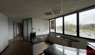  BUREAUX 200 m² RENNES