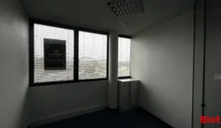  BUREAUX 200 m² RENNES