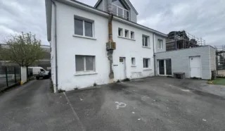  LOCAUX COMMERCIAUX 450 M² SAINT HERBLAIN