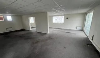  LOCAUX COMMERCIAUX 450 M² SAINT HERBLAIN