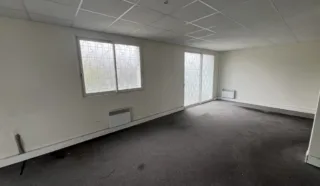  LOCAUX COMMERCIAUX 450 M² SAINT HERBLAIN