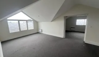  LOCAUX COMMERCIAUX 450 M² SAINT HERBLAIN