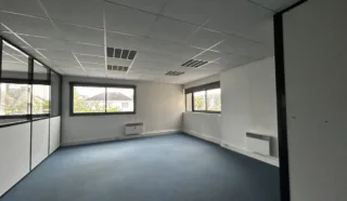  BUREAUX 233 M² NANTES