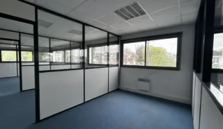 BUREAUX 233 M² NANTES