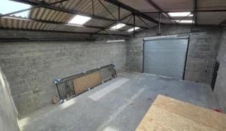  LOCAL D'ACTIVITES PLEURTUIT 100 m²