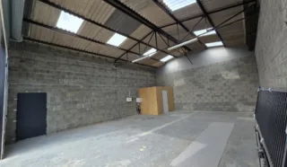  LOCAL D'ACTIVITES PLEURTUIT 100 m²
