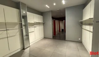  LOCAUX COMMERCIAUX 166 M² LA BAULE ESCOUBLAC