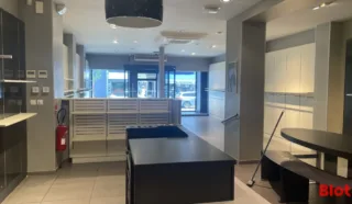  LOCAUX COMMERCIAUX 166 M² LA BAULE ESCOUBLAC