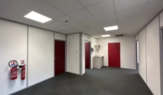  BUREAUX 55 M² CARQUEFOU