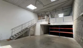  LOCAL D'ACTIVITES NOYAL-CHATILLON-SUR-SEICHE 160 m²