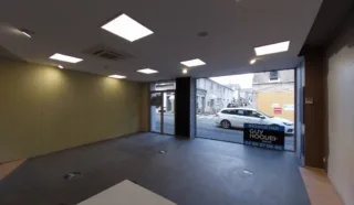 LOCAL COMMERCIAL DINAN -84 m²