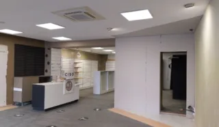  LOCAL COMMERCIAL DINAN -84 m²