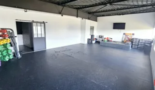  LOCAL D'ACTIVITES 373 m² GUIPAVAS
