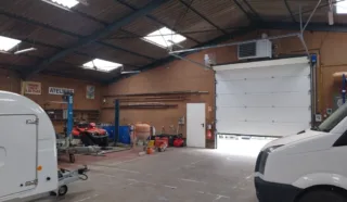 LOCAL D'ACTIVITE QUEVERT 600 m²