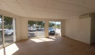  BUREAUX LOCAUX COMMERCIAUX 100 M² GUERANDE