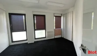  BUREAUX 76 M² SAINT NAZAIRE