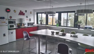  BUREAUX 108 M² BOUGUENAIS