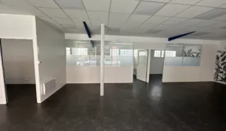  LOCAL PROFESSIONNEL 145 m² LORIENT