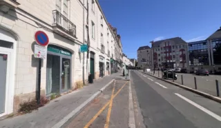  LOCAUX COMMERCIAUX 58 M² NANTES