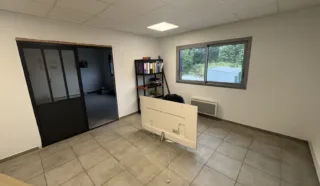 LOCAUX D'ACTIVITÉS 524 M² VIGNEUX DE BRETAGNE