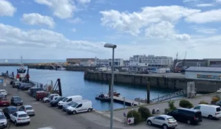  BUREAUX 65 m² BREST