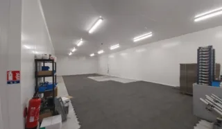  LOCAL D'ACTIVITÉS 780 m² JOSSELIN