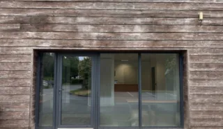  LOCAUX COMMERCIAUX 182 m² PLESCOP