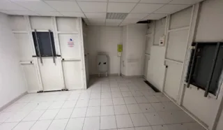  LOCAUX COMMERCIAUX 196 M² NANTES