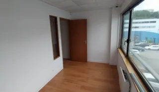  BUREAUX 84 m² BREST