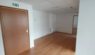  BUREAUX 84 m² BREST