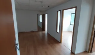  BUREAUX 84 m² BREST