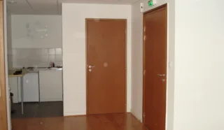  BUREAUX 84 m² BREST