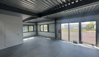  LOCAUX D'ACTIVITÉS 351 M² VIGNEUX DE BRETAGNE