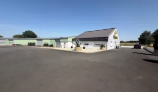  LOCAL D'ACTIVITES BOURGBARRE 1 200 m²