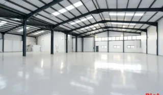  LOCAUX COMMERCIAUX et / ou D'ACTIVITES 2 884 m² LANRIVOARE