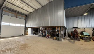  LOCAL D'ACTIVITES 300 m² PLOUEDERN