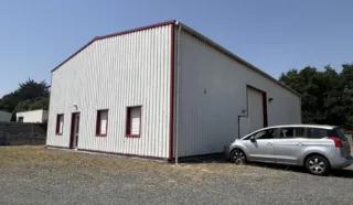  LOCAUX D'ACTIVITÉS 240 M² CHATEAU THEBAUD