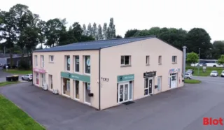  LOCAL PROFESSIONNEL 80 m² LANVOLLON