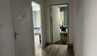  LOCAL PROFESSIONNEL 80 m² LANVOLLON
