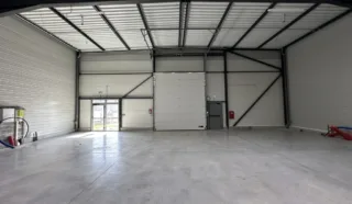  LOCAL D'ACTIVITES 468 m² MERLEVENEZ