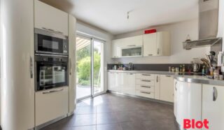 Maison 6 pièce(s)