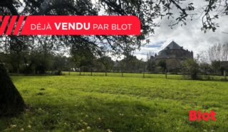 Terrain 569m²