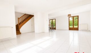 Maison 6 pièce(s)