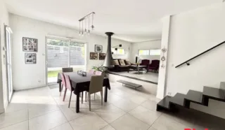 Maison 6 pièce(s)