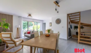 Maison 6 pièce(s)