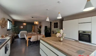 Maison 6 pièce(s)