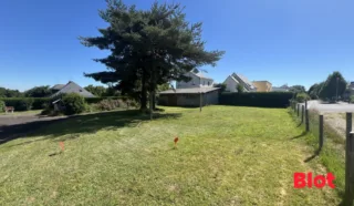 Terrain 647m²