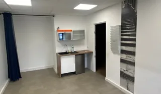  LOCAL D'ACTIVITES 80 m² SAINT HERBLAIN